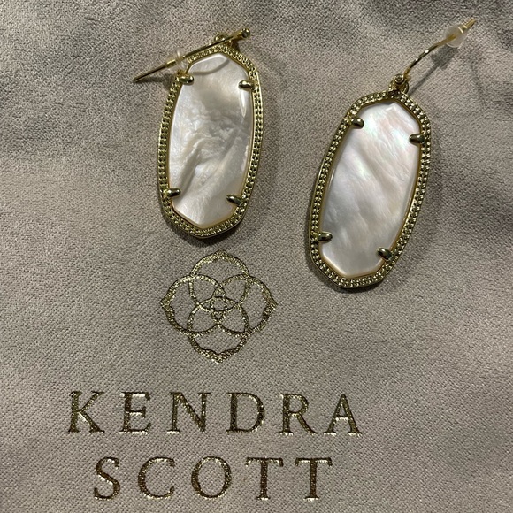 Kendra Scott Jewelry - KENDRA SCOTT Elle Drop Earrings